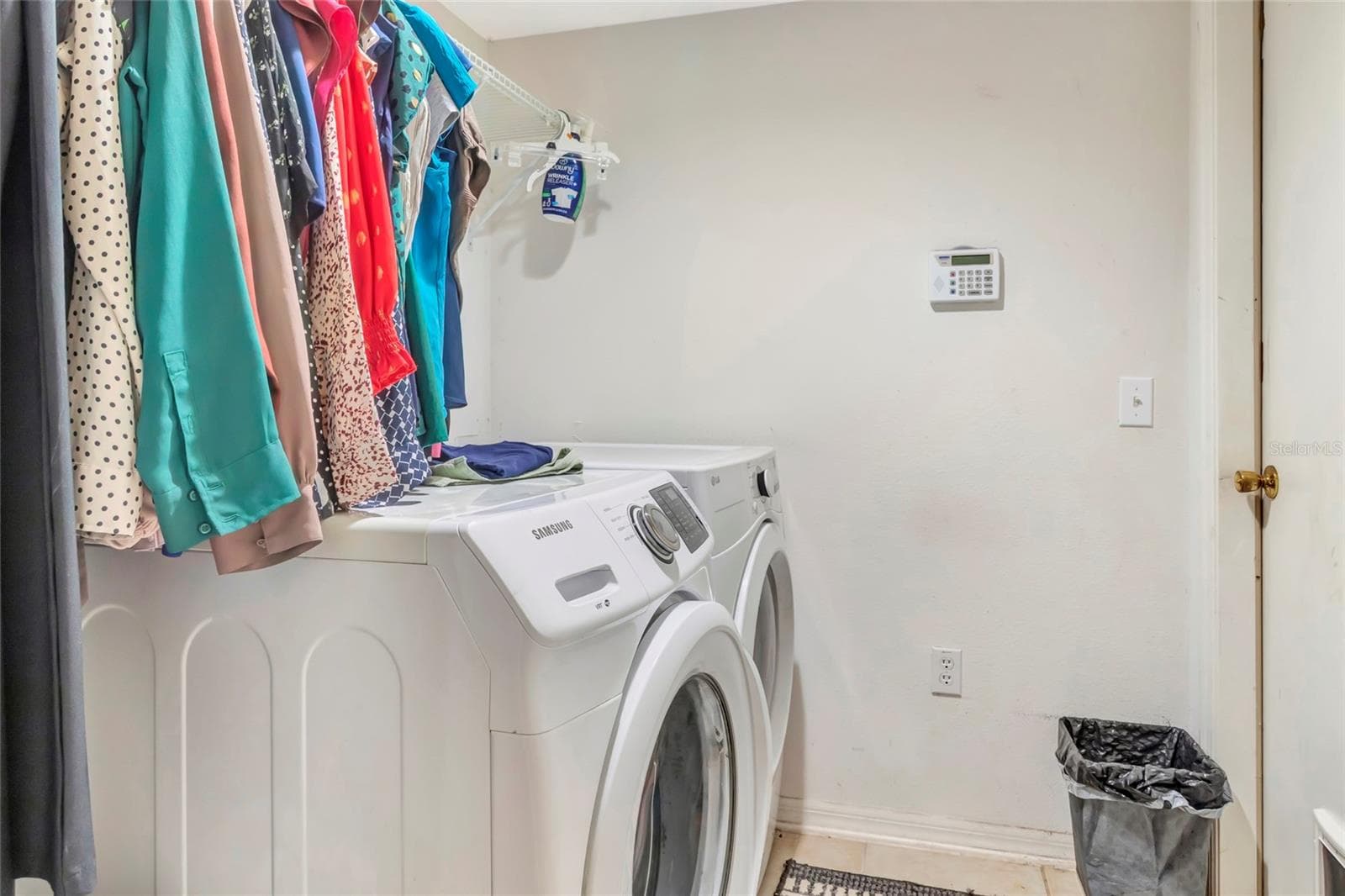 Laundry - 216 TRES REYES LN, GROVELAND