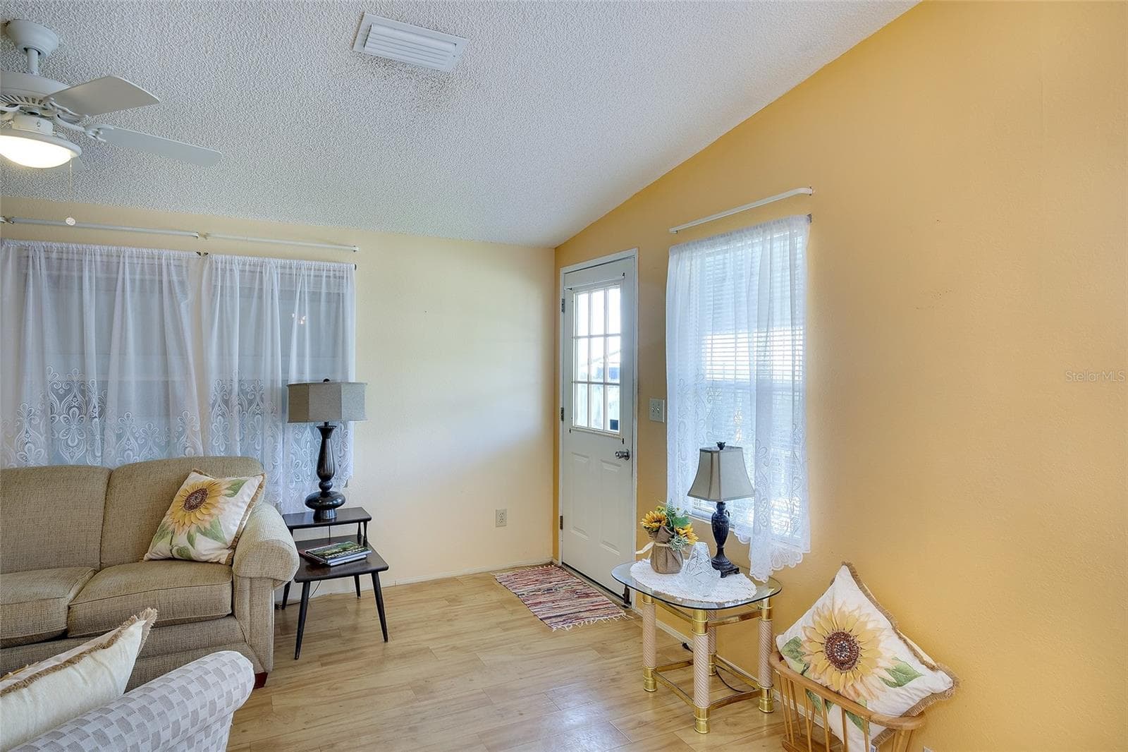 Manufactured Home at 2062 CHAMPION ST, SARASOTA, photo 5 of 36