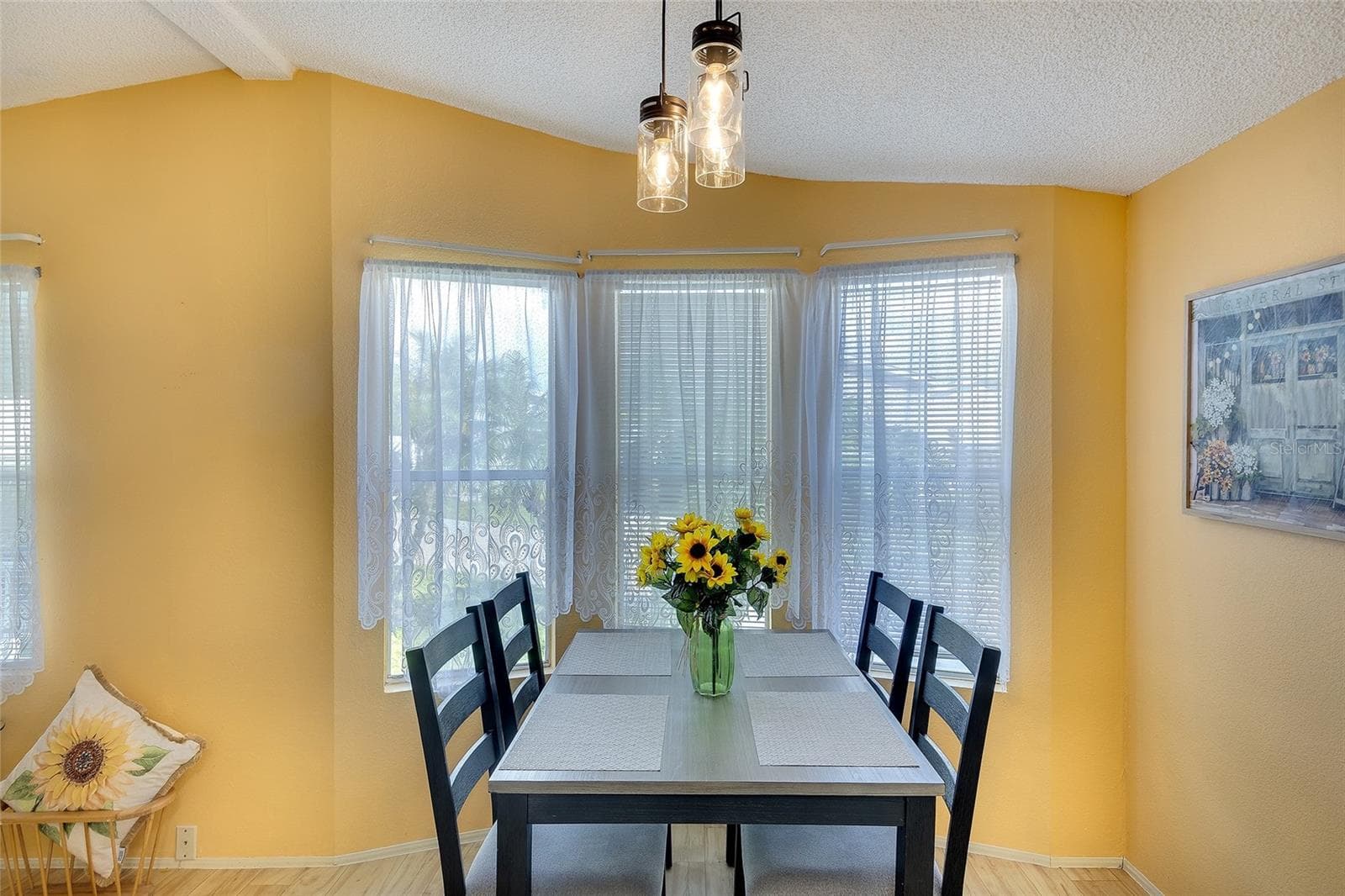 dining area - 2062 CHAMPION ST, SARASOTA