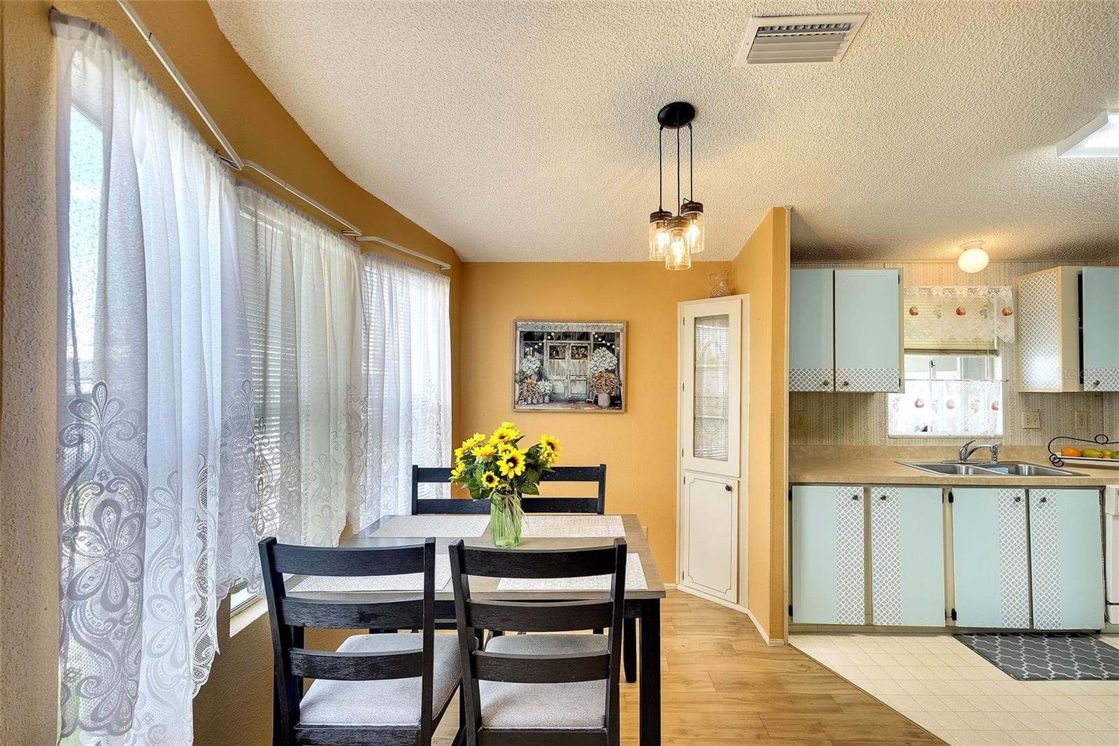 Manufactured Home at 2062 CHAMPION ST, SARASOTA, photo 9 of 36