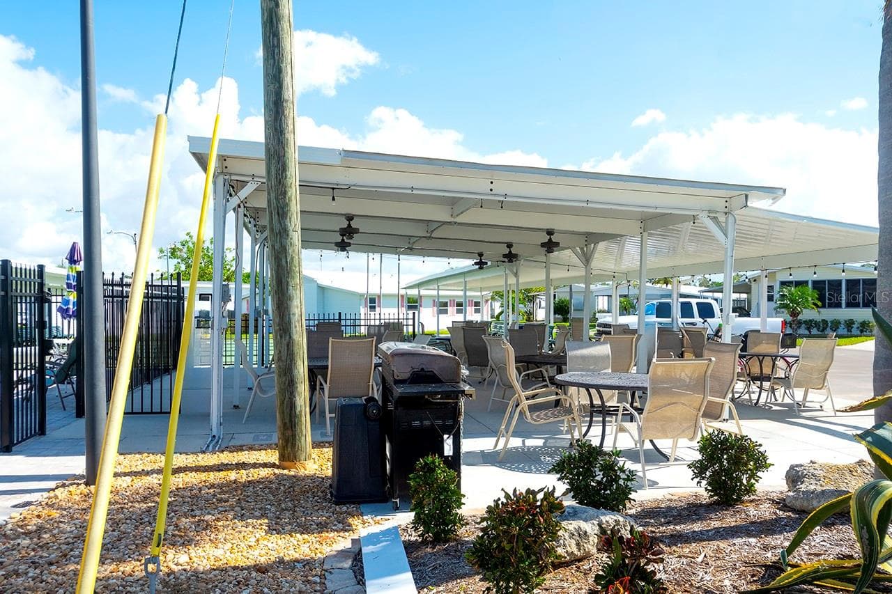 Manufactured Home at 2062 CHAMPION ST, SARASOTA, photo 31 of 36