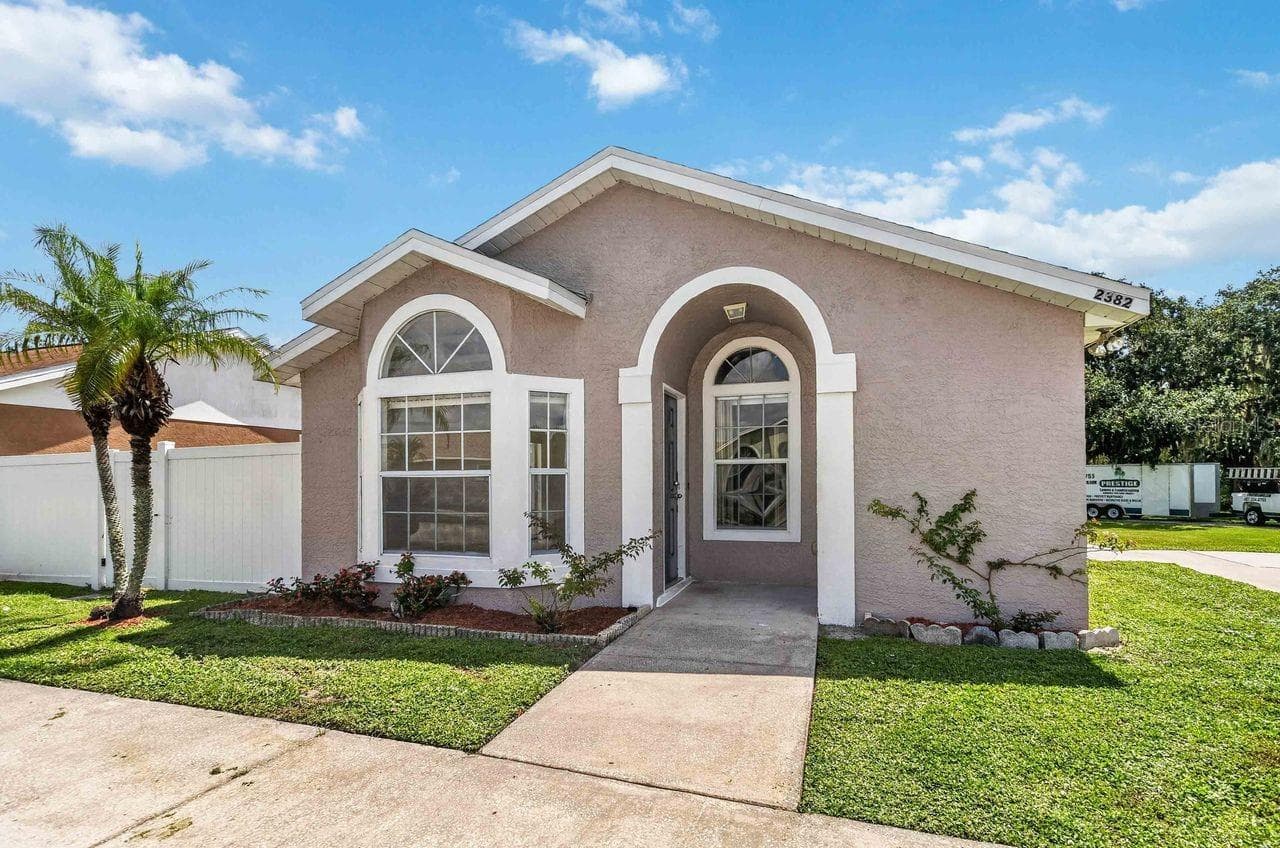 2382 HARBOR TOWN DR