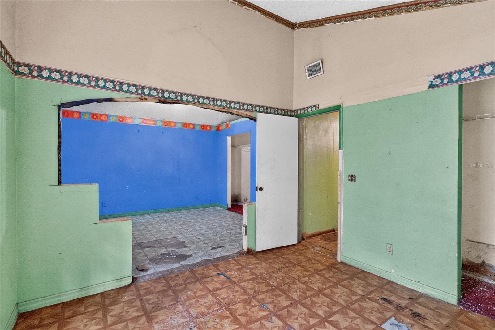Single Family Residence at 1301 W 11TH ST, SANFORD, photo 11 of 30