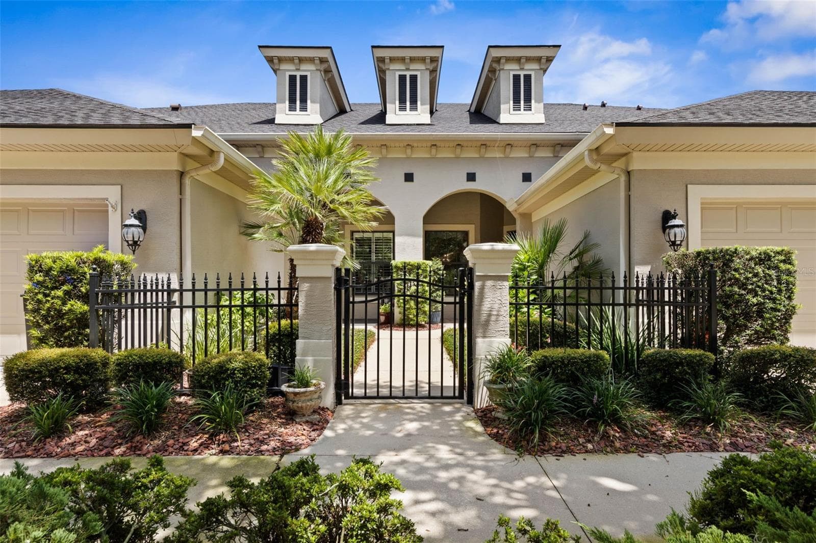 Gated Front Entry - 7 RIVER LANDING DR, PALM COAST