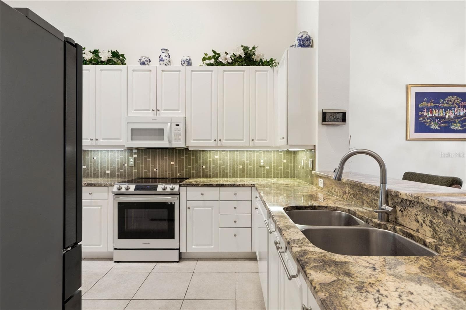 Updated Kitchen - 7 RIVER LANDING DR, PALM COAST