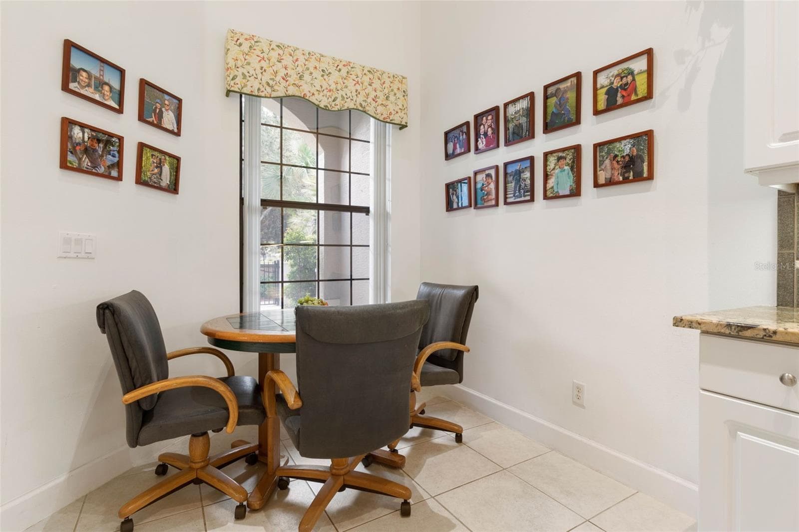 Breakfast Nook - 7 RIVER LANDING DR, PALM COAST
