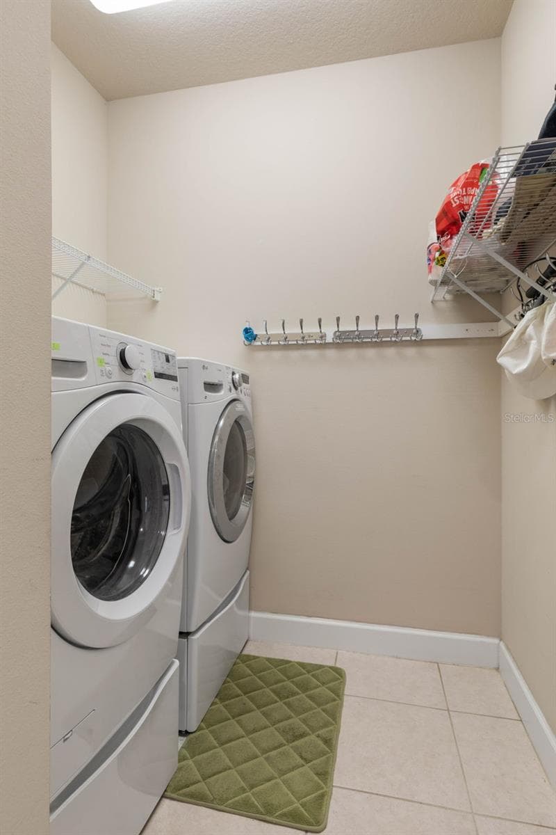 Inside Laundry - 7 RIVER LANDING DR, PALM COAST