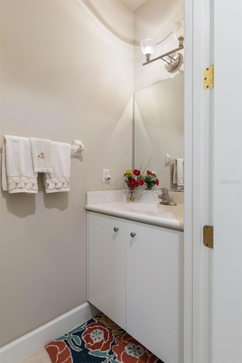 Half Bath - 7 RIVER LANDING DR, PALM COAST
