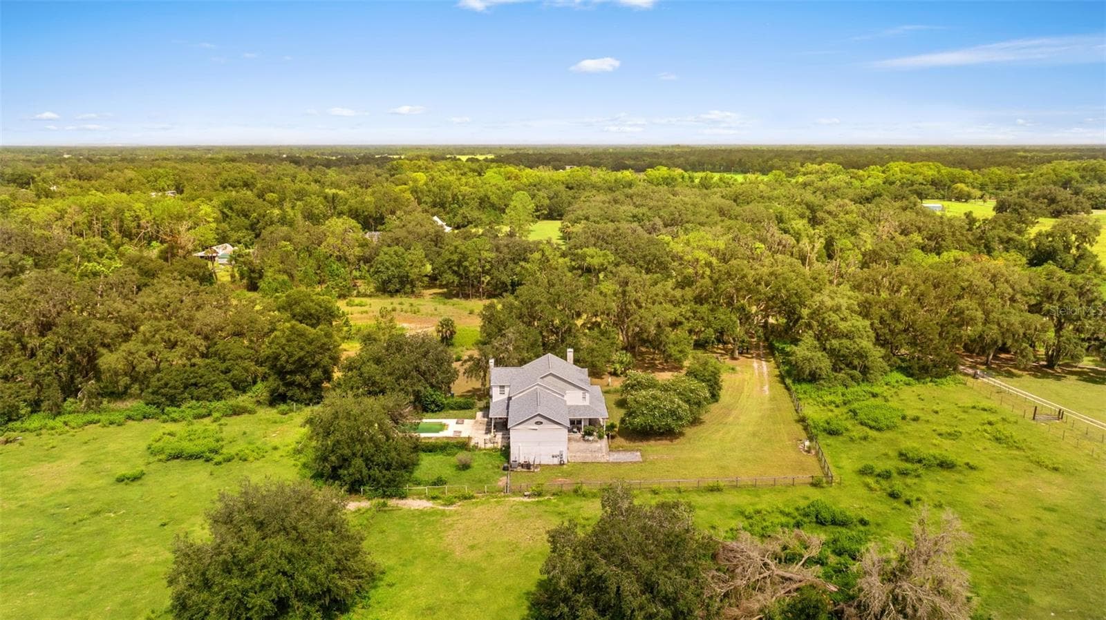 Single Family Residence at 13621 MCINTOSH RD, THONOTOSASSA, photo 10 of 35