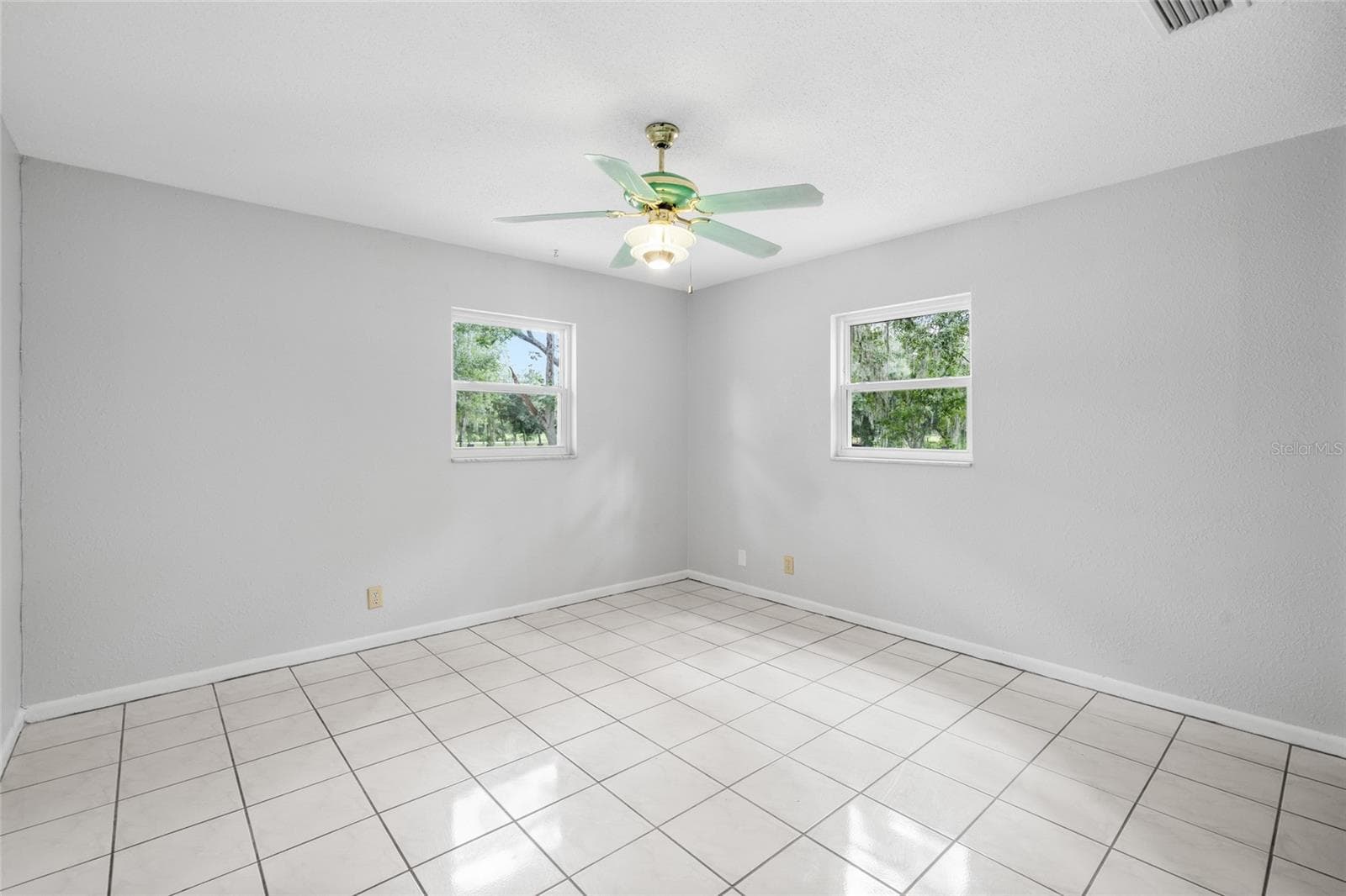 Single Family Residence at 7402 W KNIGHTS GRIFFIN RD, PLANT CITY, photo 16 of 40