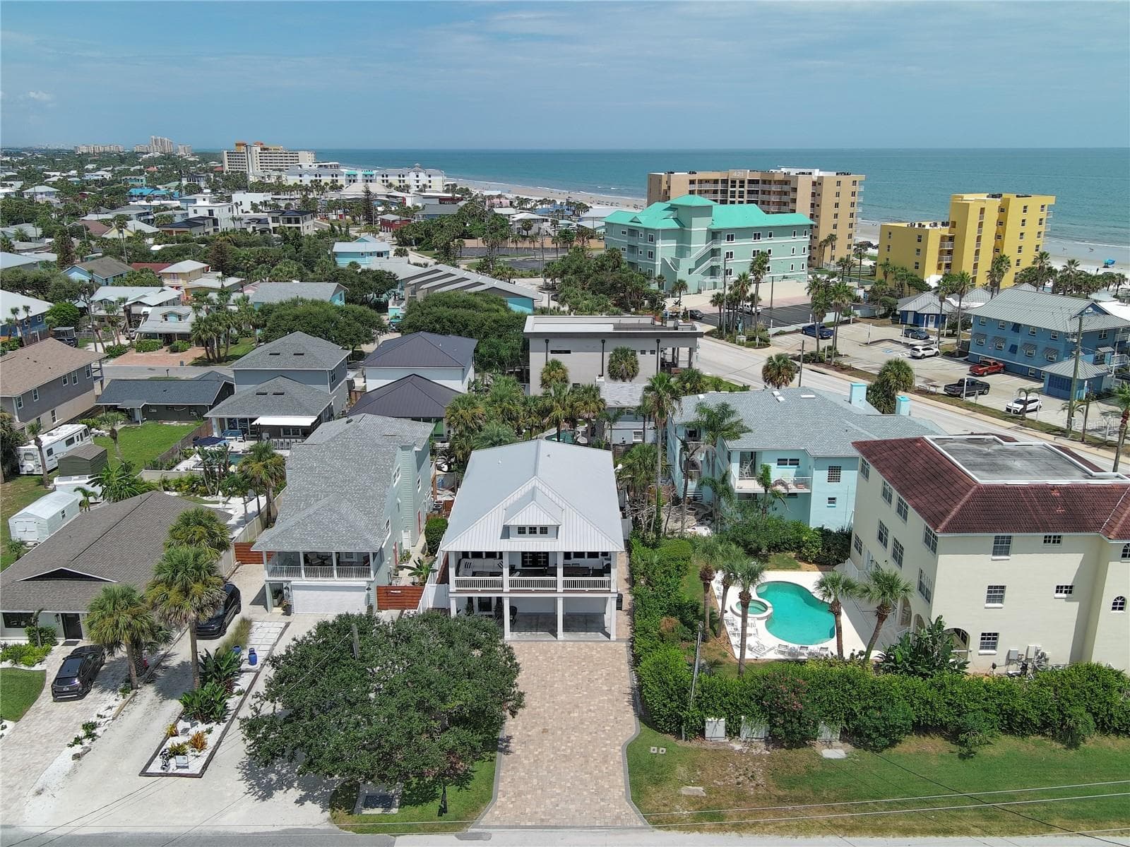 818 OCEAN AVE