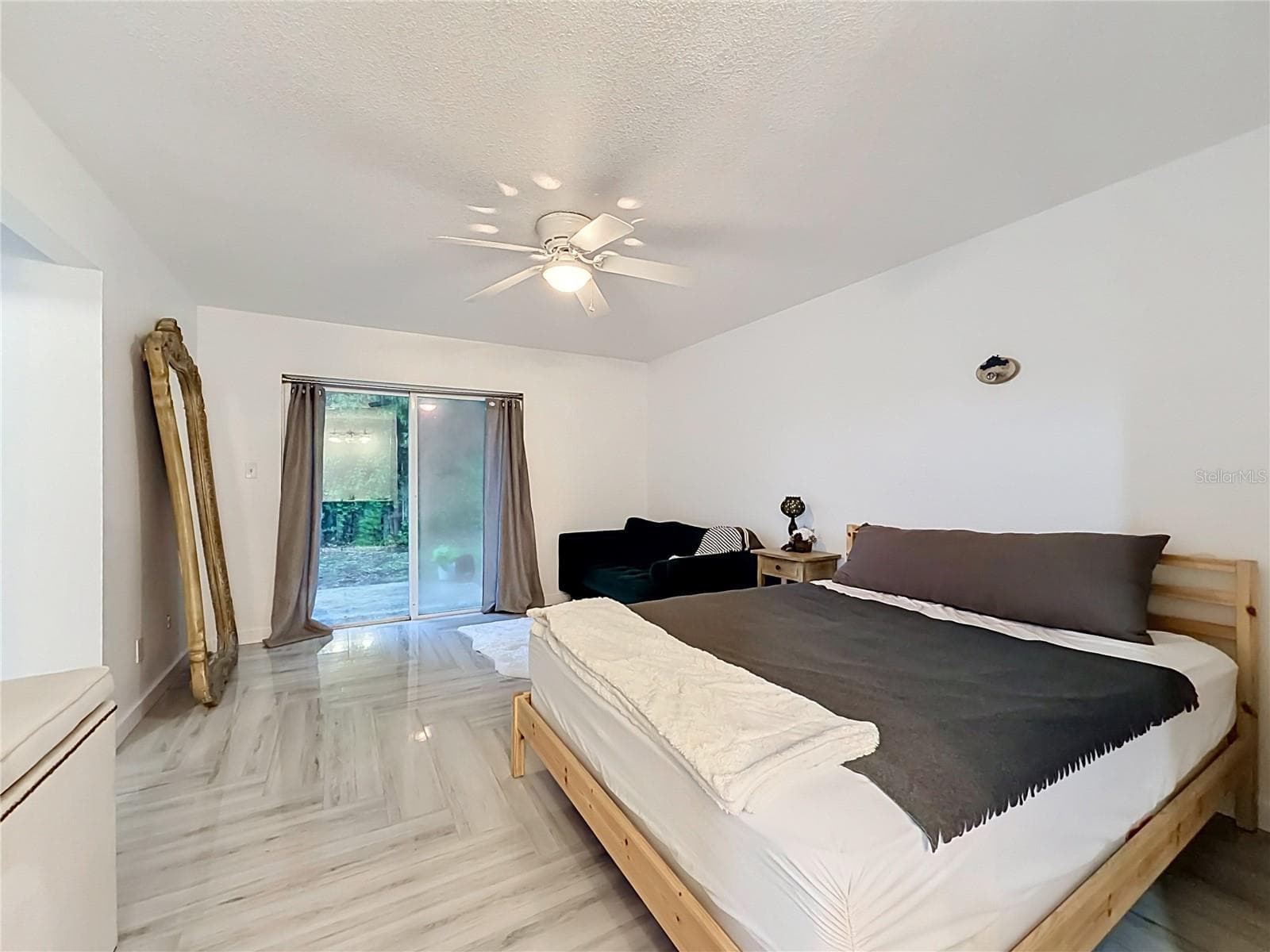 Primary Bedroom with patio access - 635 BONIVIEW LN, ALTAMONTE SPRINGS