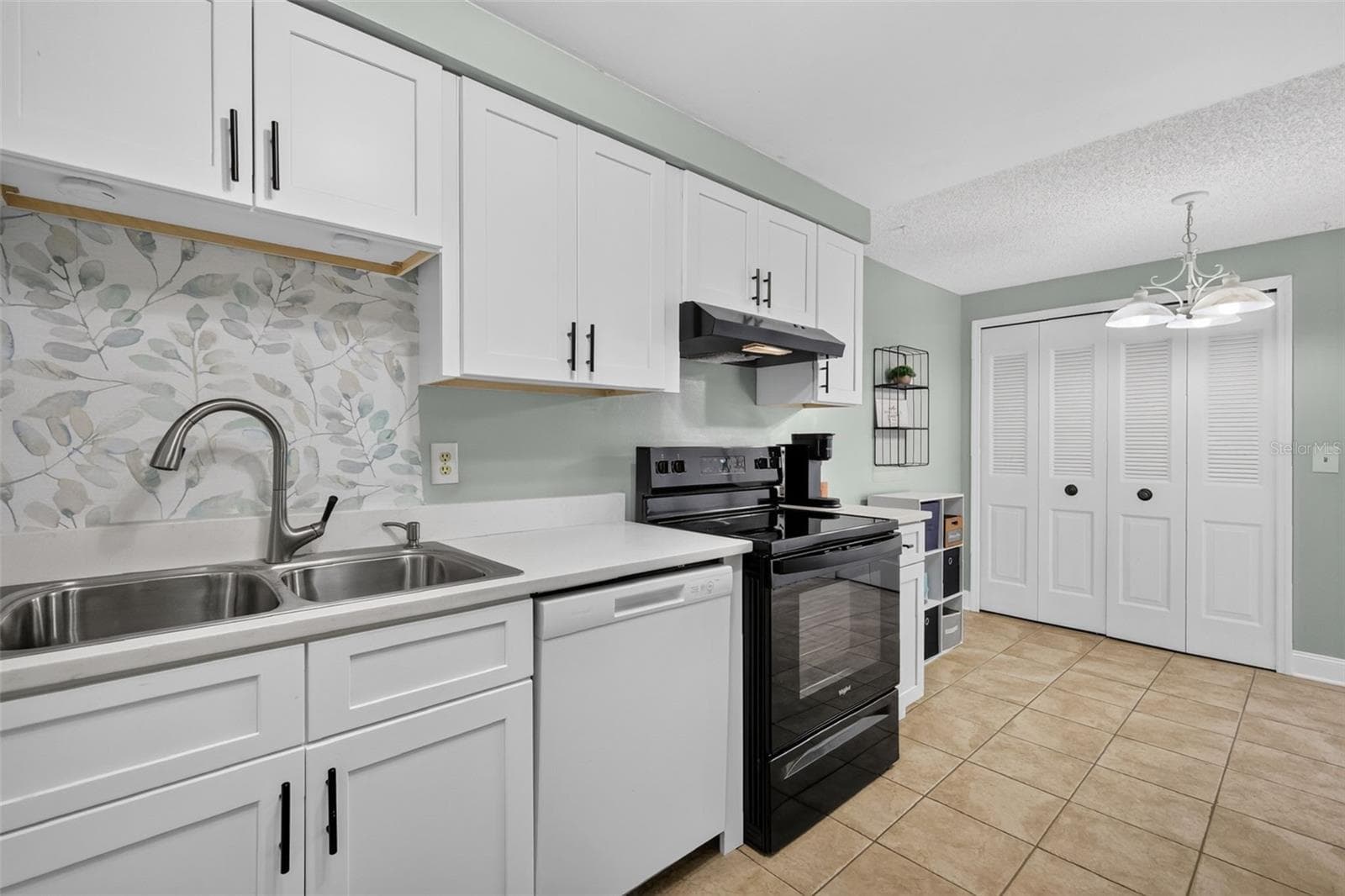 Townhouse at 612 WOODRIDGE DR, CASSELBERRY, photo 14 of 52