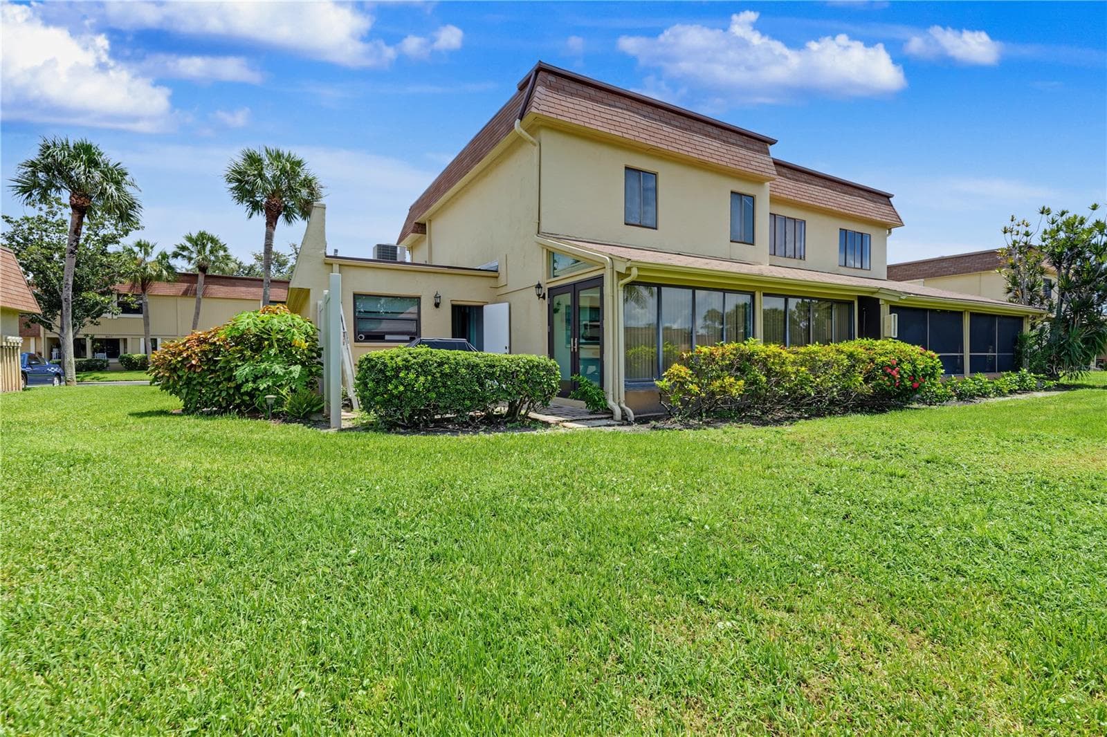 Townhouse at 8414 17TH ST N, ST PETERSBURG, photo 46 of 52