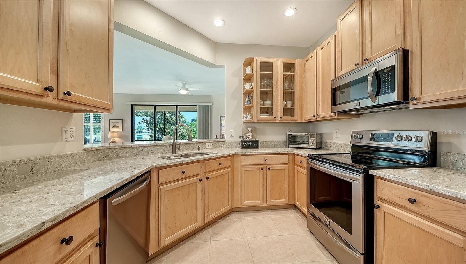 Villa at 1383 MASENO DR, VENICE, photo 10 of 47