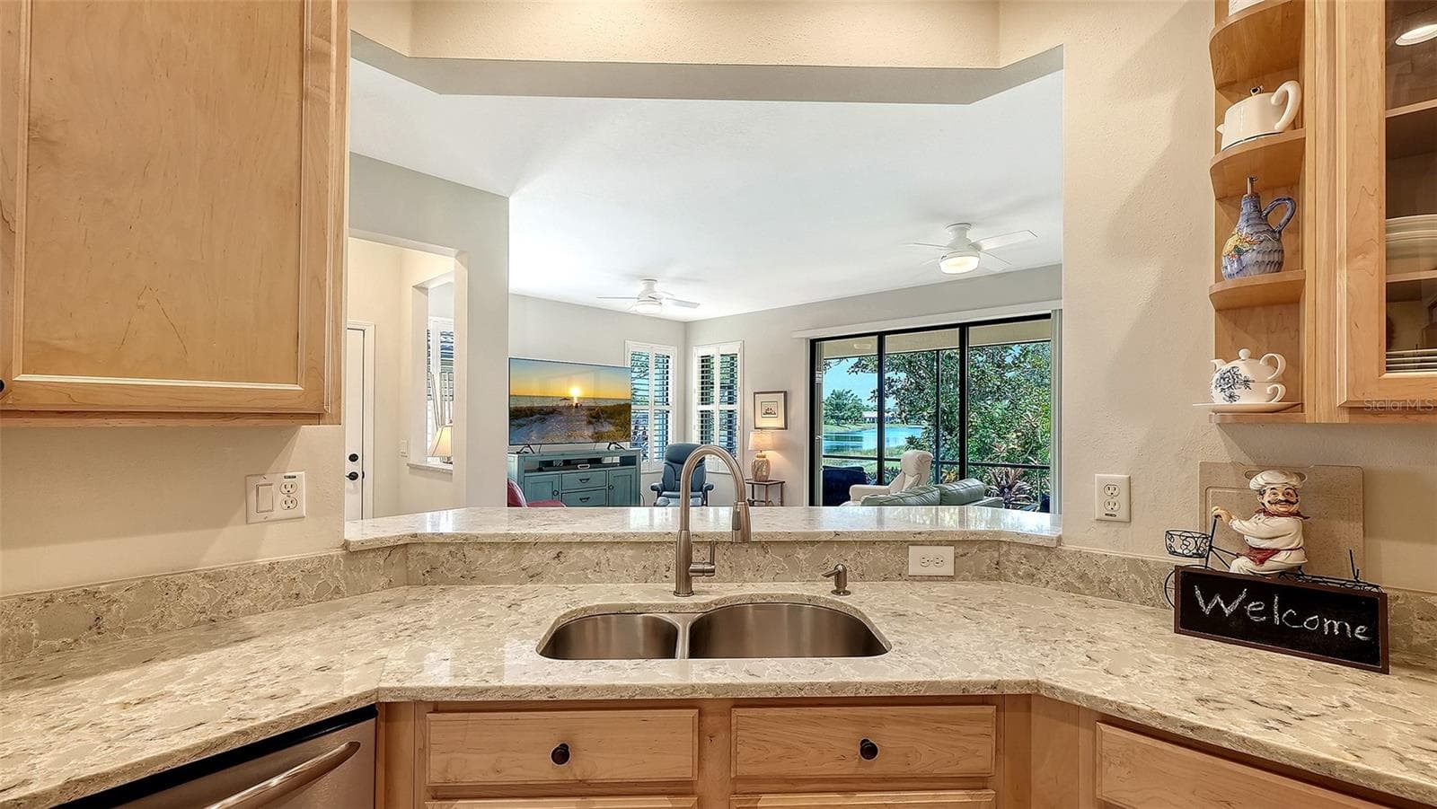 Villa at 1383 MASENO DR, VENICE, photo 12 of 47