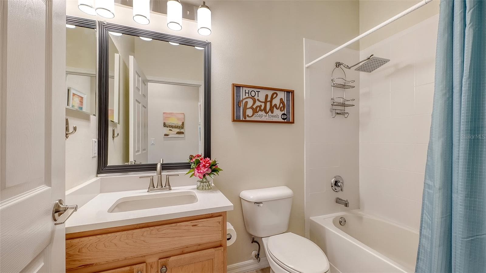 Guest Bathroom - 1383 MASENO DR, VENICE