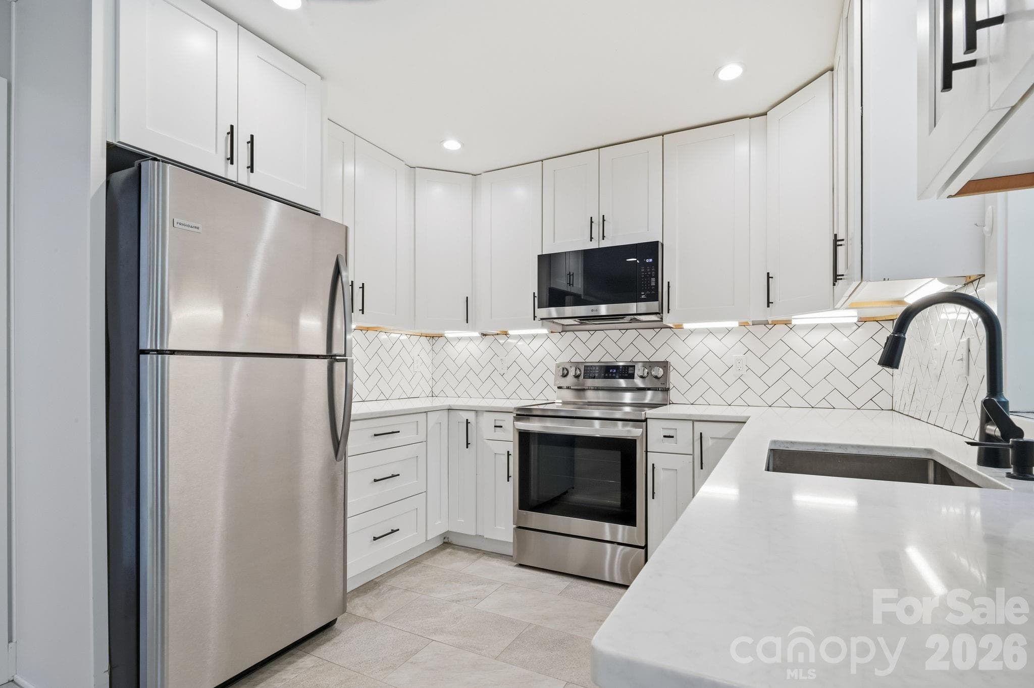 Lower Unit Kitchen - 77 Trotter Place, Asheville