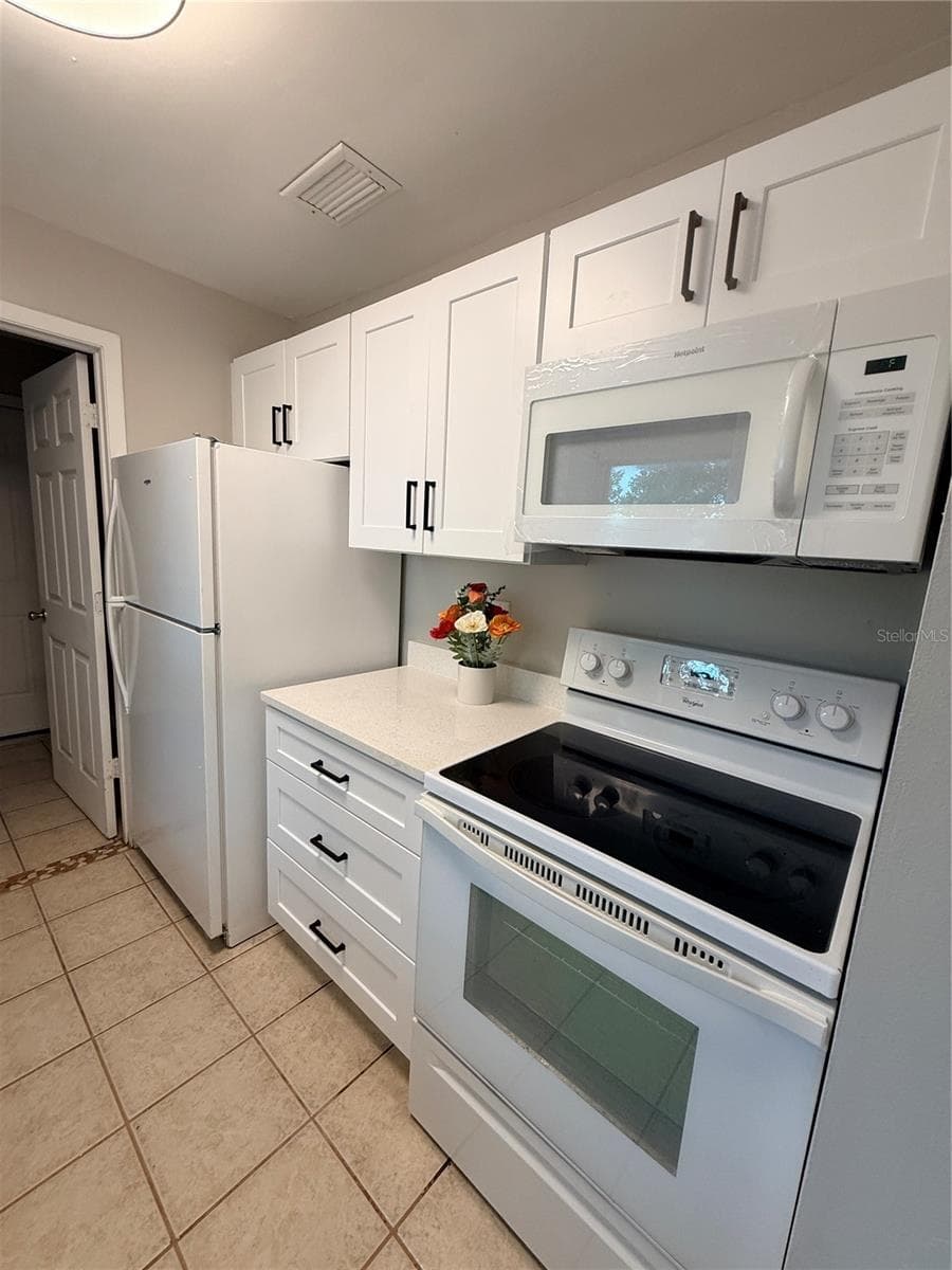 Single Family Residence at 2942 GREYNOLDS ST, DELTONA, photo 15 of 47