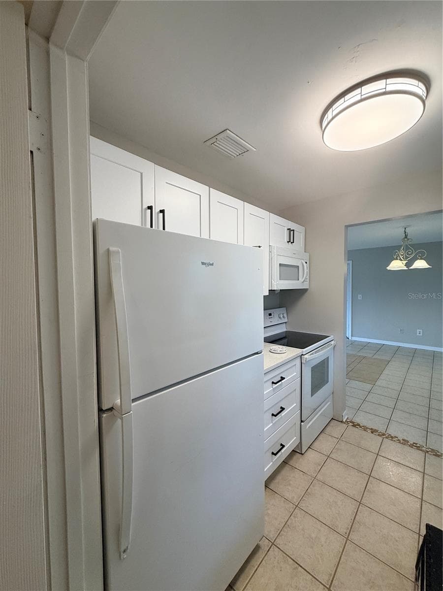 Single Family Residence at 2942 GREYNOLDS ST, DELTONA, photo 26 of 47