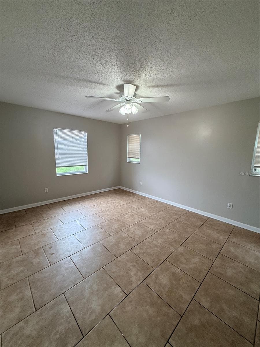 Single Family Residence at 2942 GREYNOLDS ST, DELTONA, photo 29 of 47