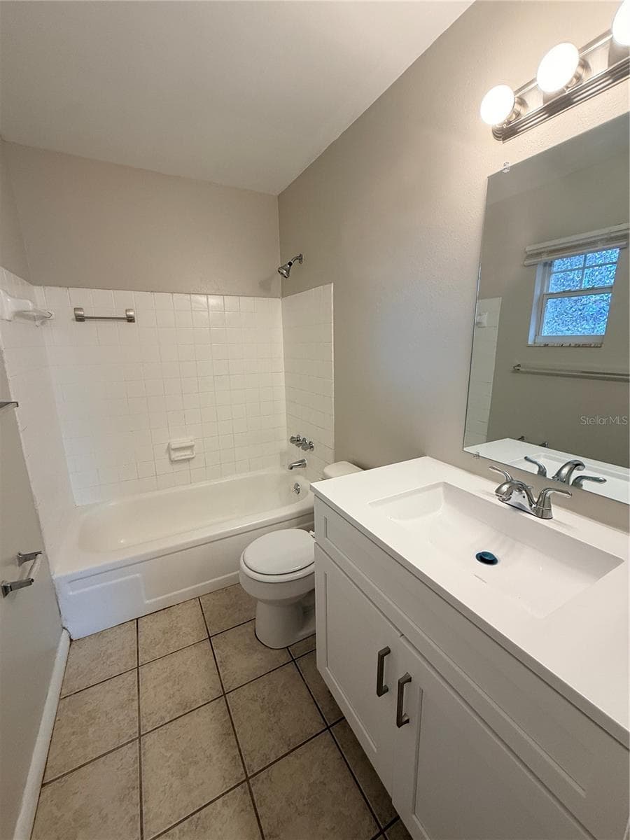 Single Family Residence at 2942 GREYNOLDS ST, DELTONA, photo 33 of 47