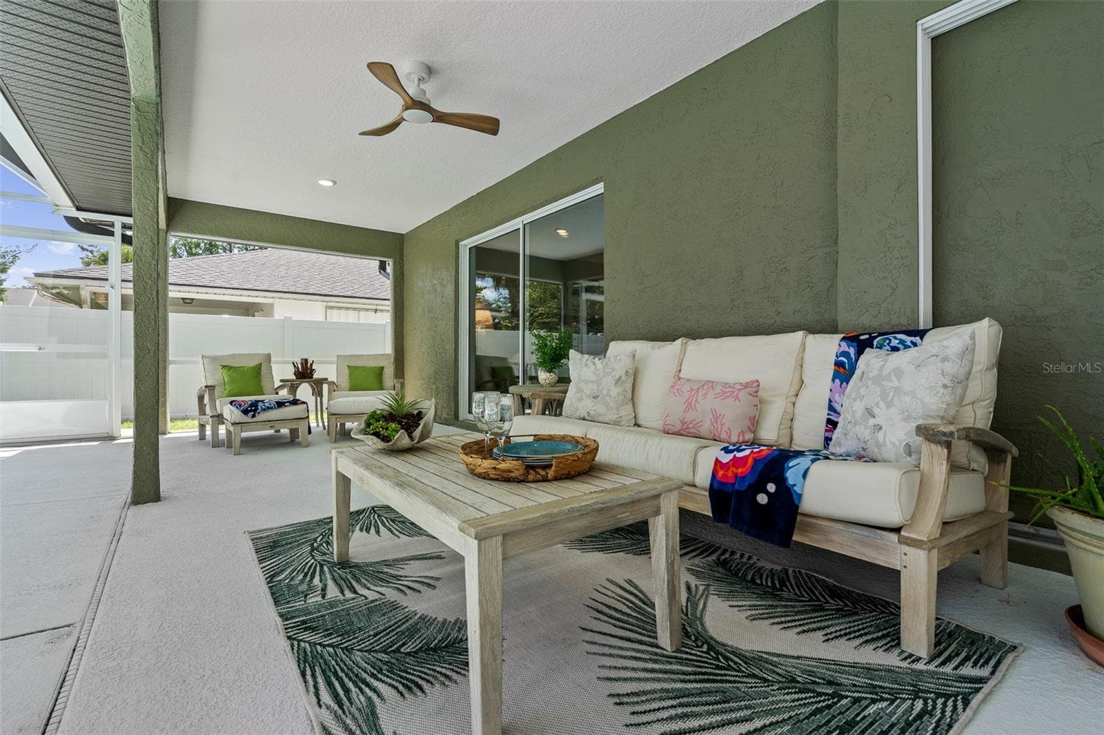 Covered Porch - 173 BAYSIDE DR, PALM COAST