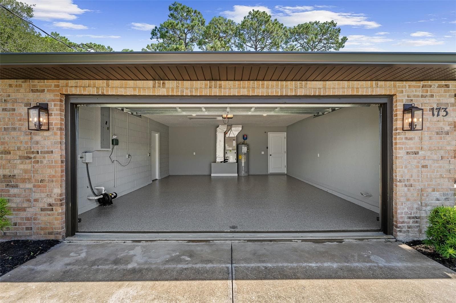 2 Car Garage - 173 BAYSIDE DR, PALM COAST