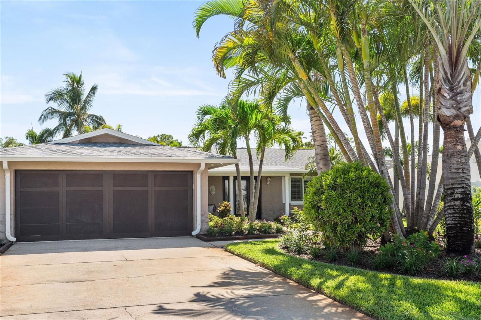 251 N JULIA CIR