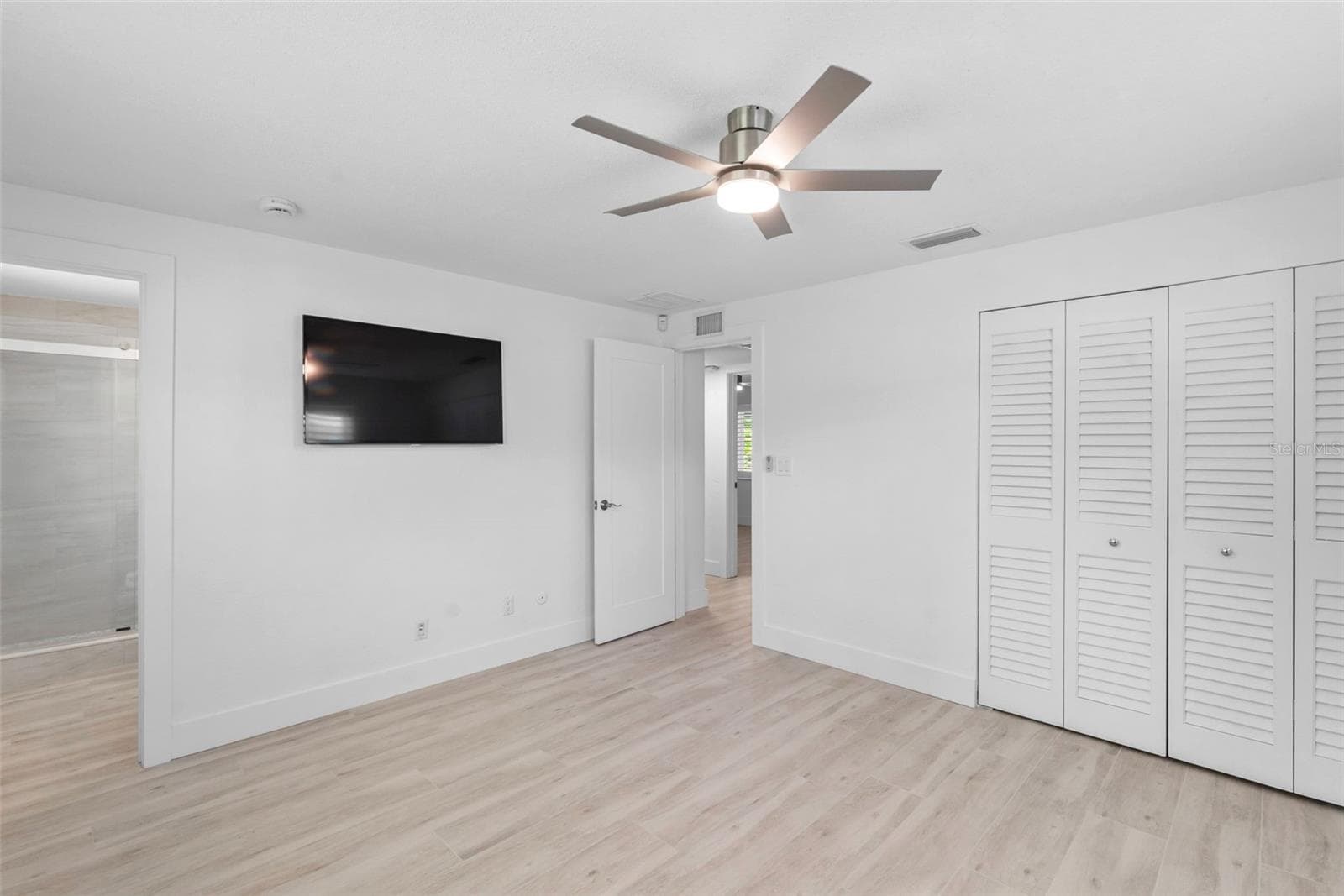 Primary Bedroom with En Suite Bath - 251 N JULIA CIR, ST PETE BEACH