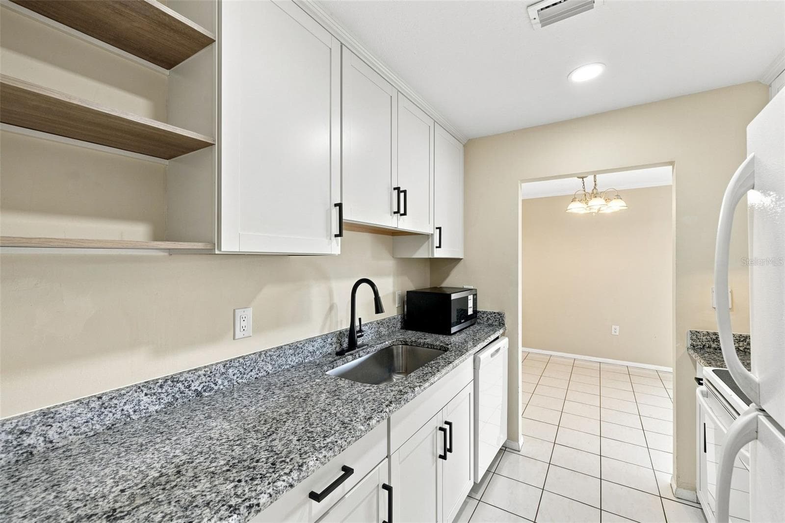 Condominium at 11409 8TH ST N #1504, ST PETERSBURG, photo 8 of 24