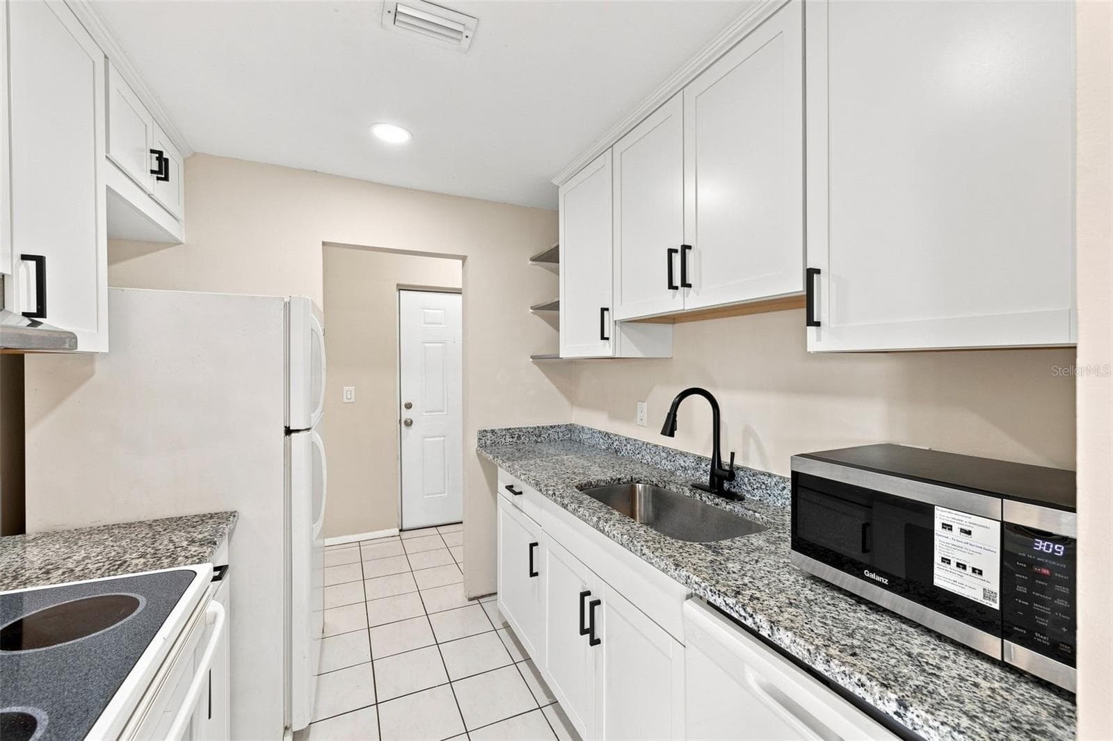 Condominium at 11409 8TH ST N #1504, ST PETERSBURG, photo 10 of 24