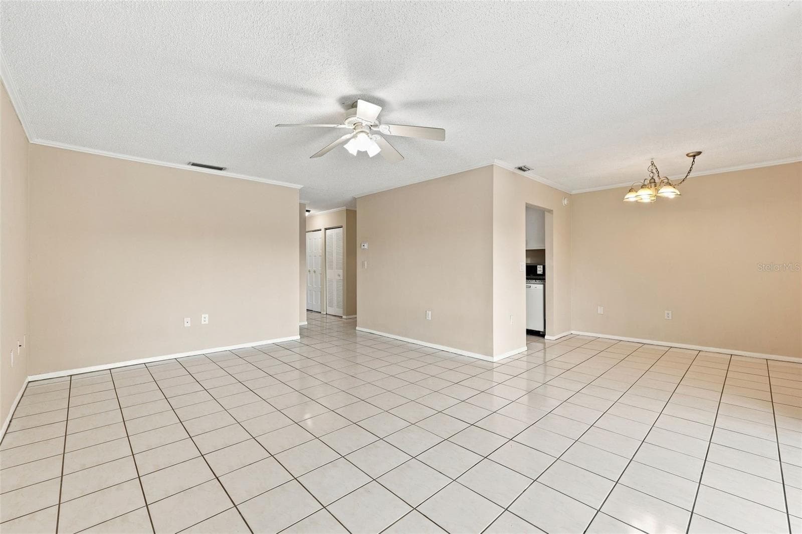 Condominium at 11409 8TH ST N #1504, ST PETERSBURG, photo 13 of 24