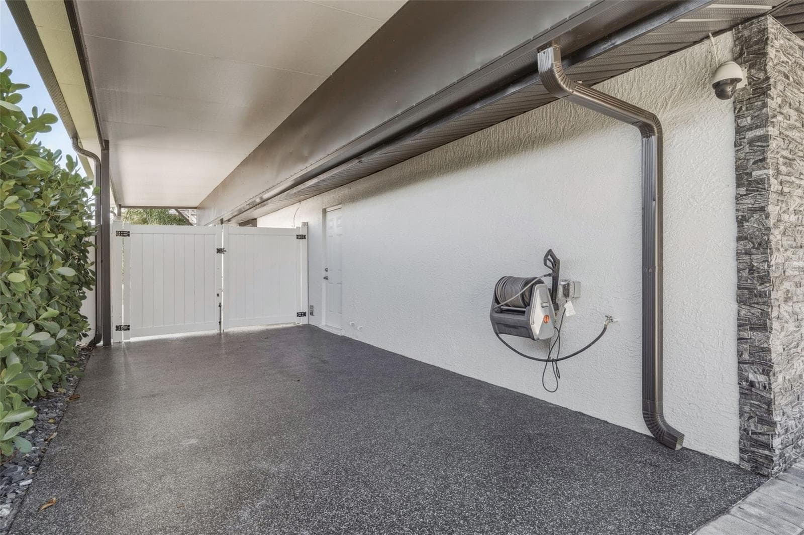 Single Family Residence at 2424 HARBOUR DR, PUNTA GORDA, photo 29 of 100