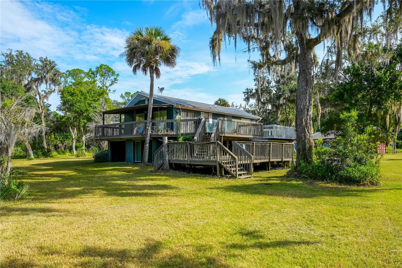 1879 HIDEAWAY LN