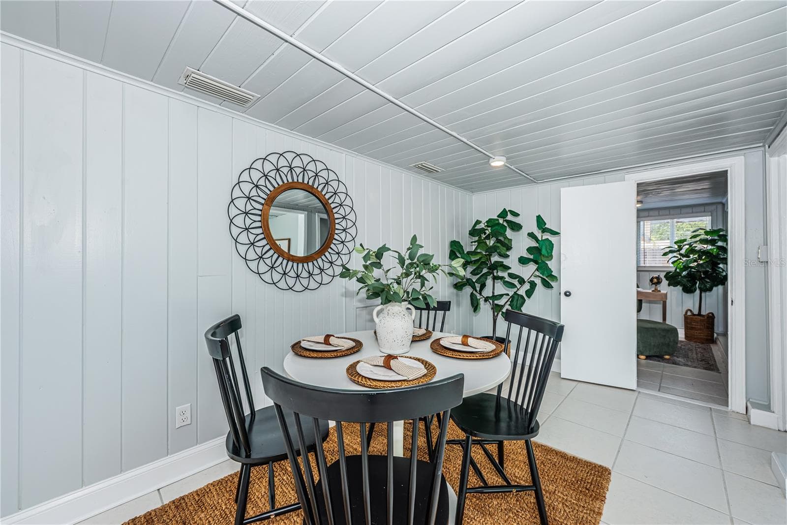 27’x15.5’ Or, Remove Dining & Enlarge Fla Rm - 262 40 AVE NE, ST PETERSBURG