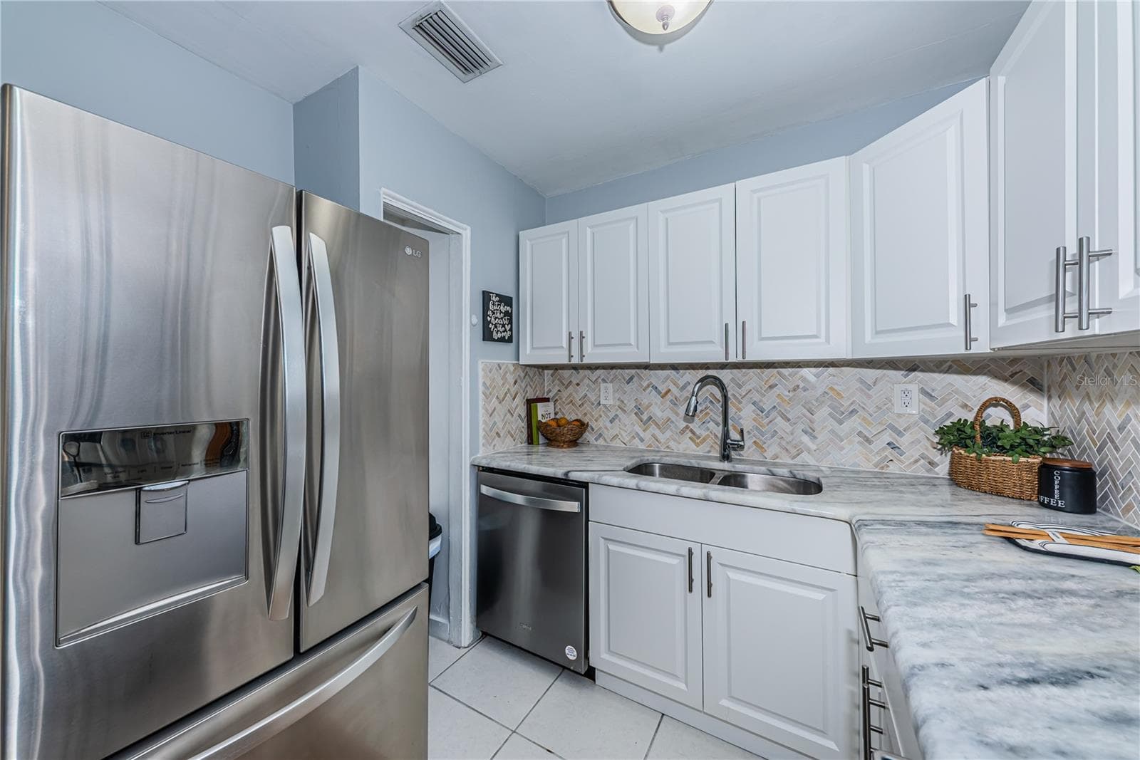 14.6’x7.2’ Stainless, Quartz Lot of Storage - 262 40 AVE NE, ST PETERSBURG