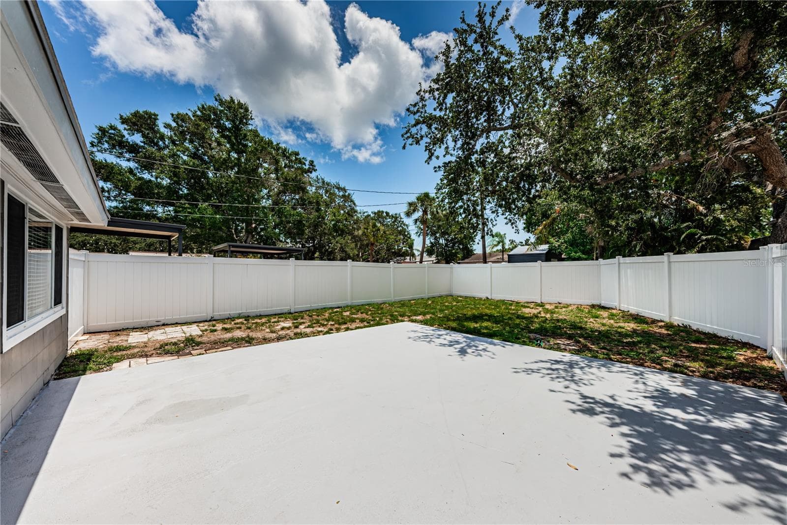 20 ft x 20 ft Patio Outside Family Room - 262 40 AVE NE, ST PETERSBURG