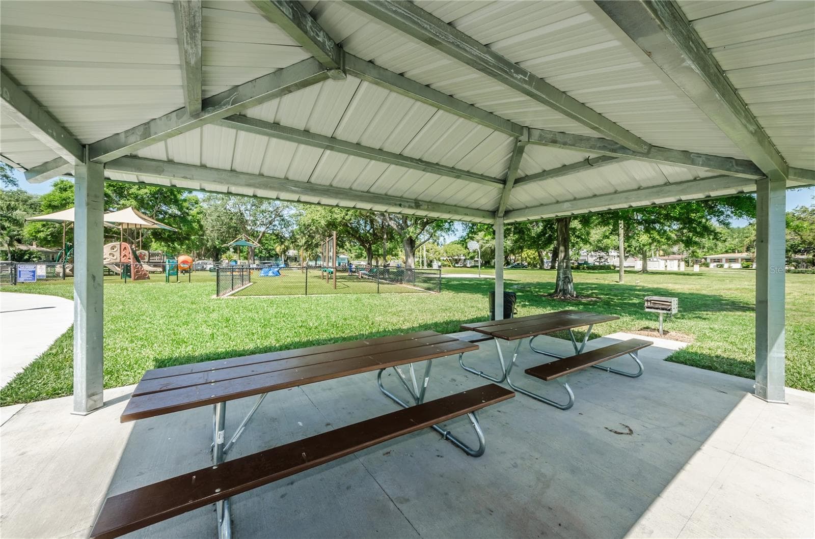 Crisp Park Picnic Area: Birthday or Family Fun - 262 40 AVE NE, ST PETERSBURG
