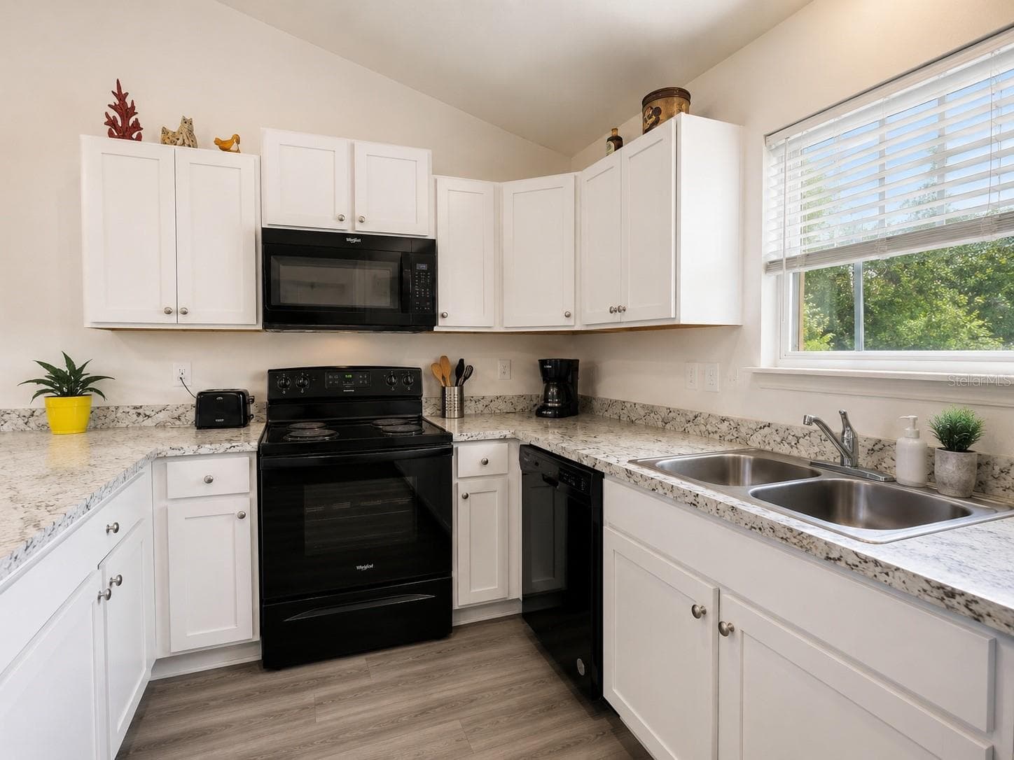 Single Family Residence at 15309 SW 52ND CIR, OCALA, photo 6 of 16