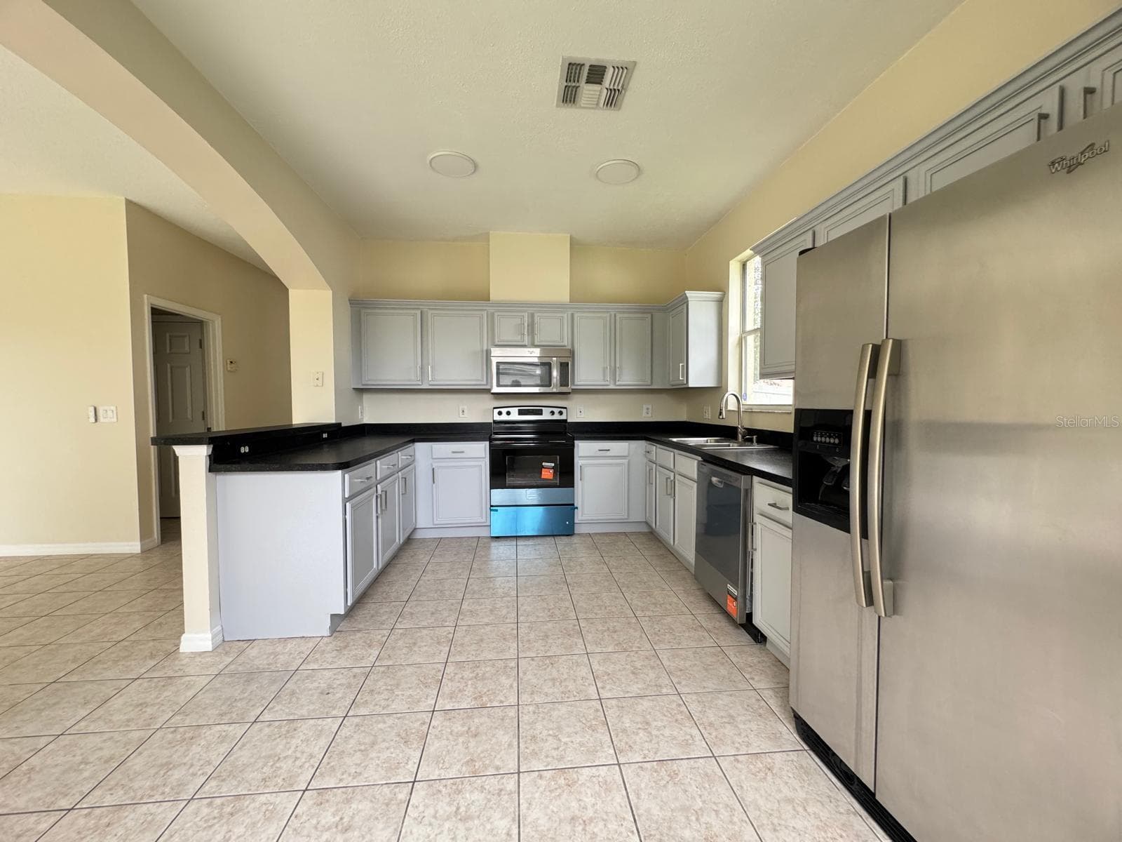 Single Family Residence at 13621 TETHERLINE TRL, ORLANDO, photo 11 of 59