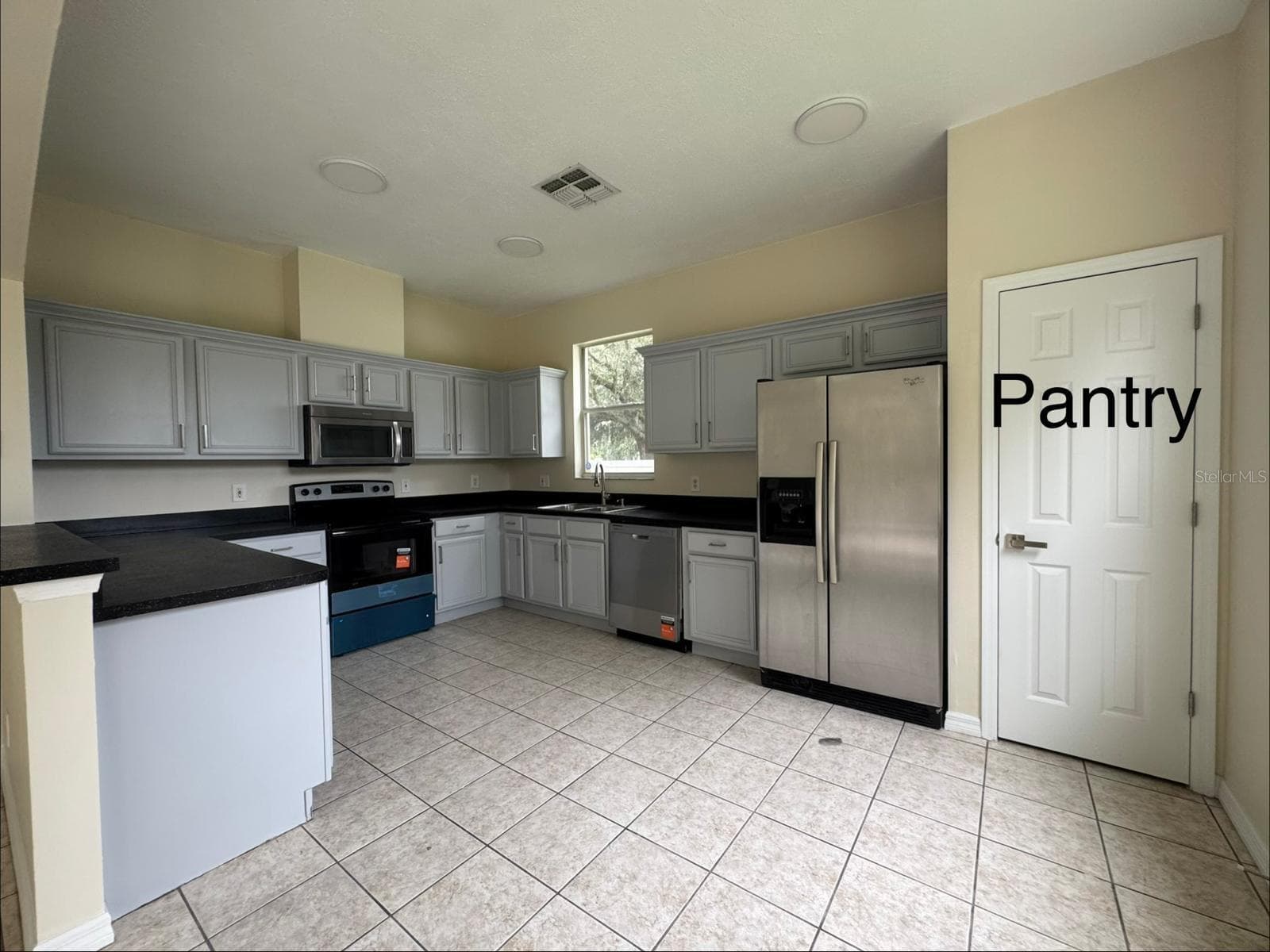 Single Family Residence at 13621 TETHERLINE TRL, ORLANDO, photo 13 of 59