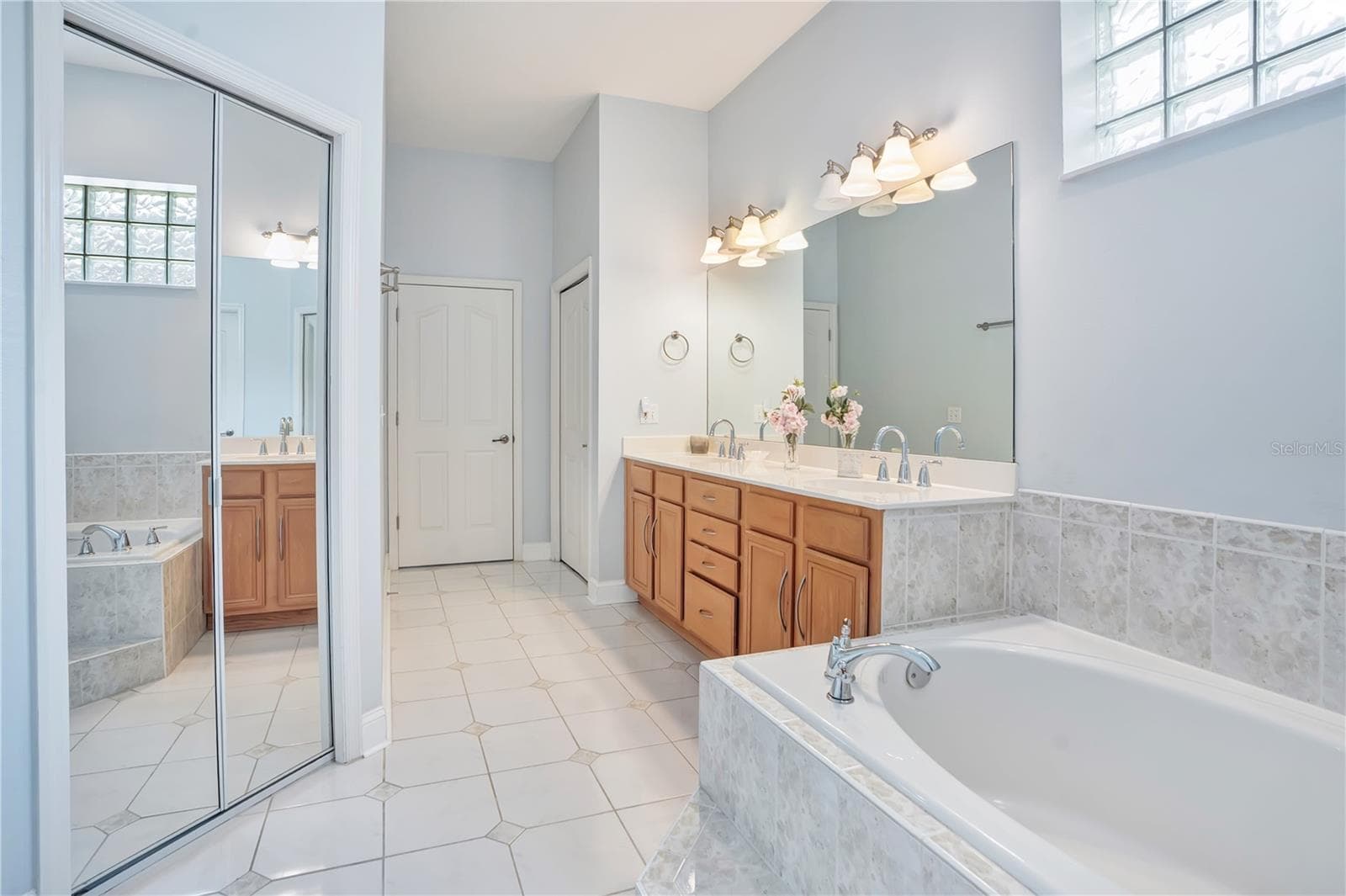 Single Family Residence at 10925 WOODCHASE CIR, ORLANDO, photo 26 of 46