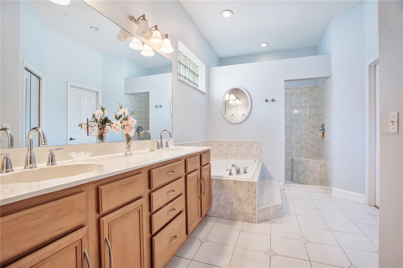 Single Family Residence at 10925 WOODCHASE CIR, ORLANDO, photo 27 of 46