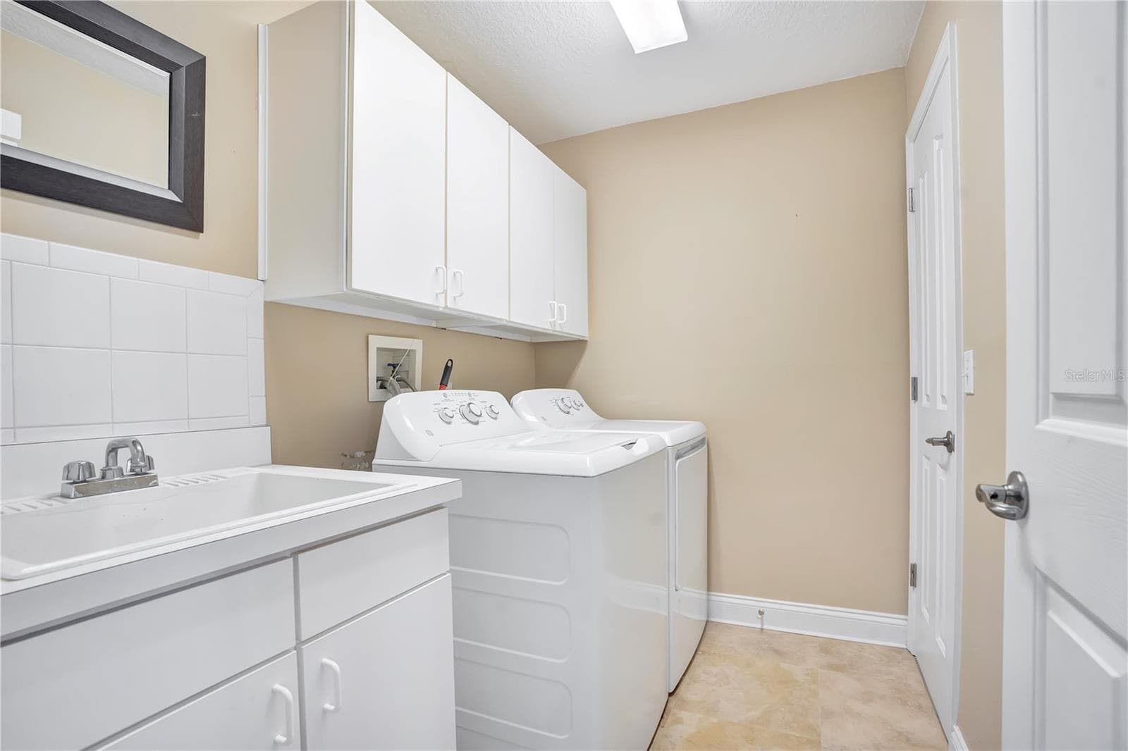 Single Family Residence at 10925 WOODCHASE CIR, ORLANDO, photo 34 of 46