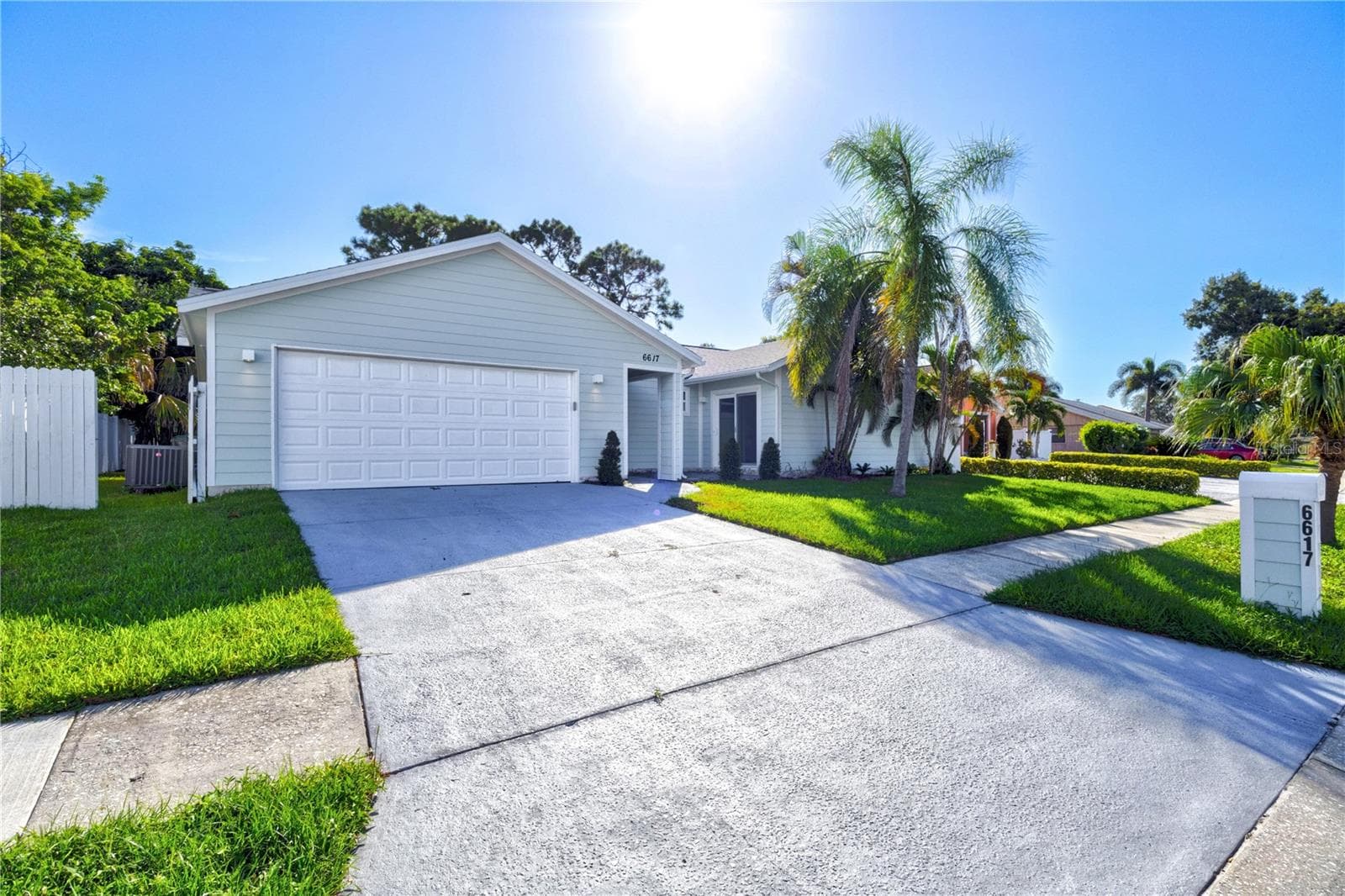 Single Family Residence at 6617 MAUNA LOA BLVD, SARASOTA, photo 3 of 78