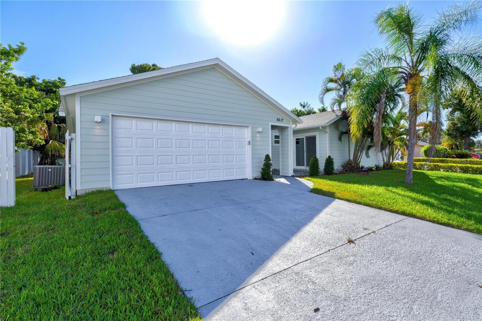 Single Family Residence at 6617 MAUNA LOA BLVD, SARASOTA, photo 4 of 78
