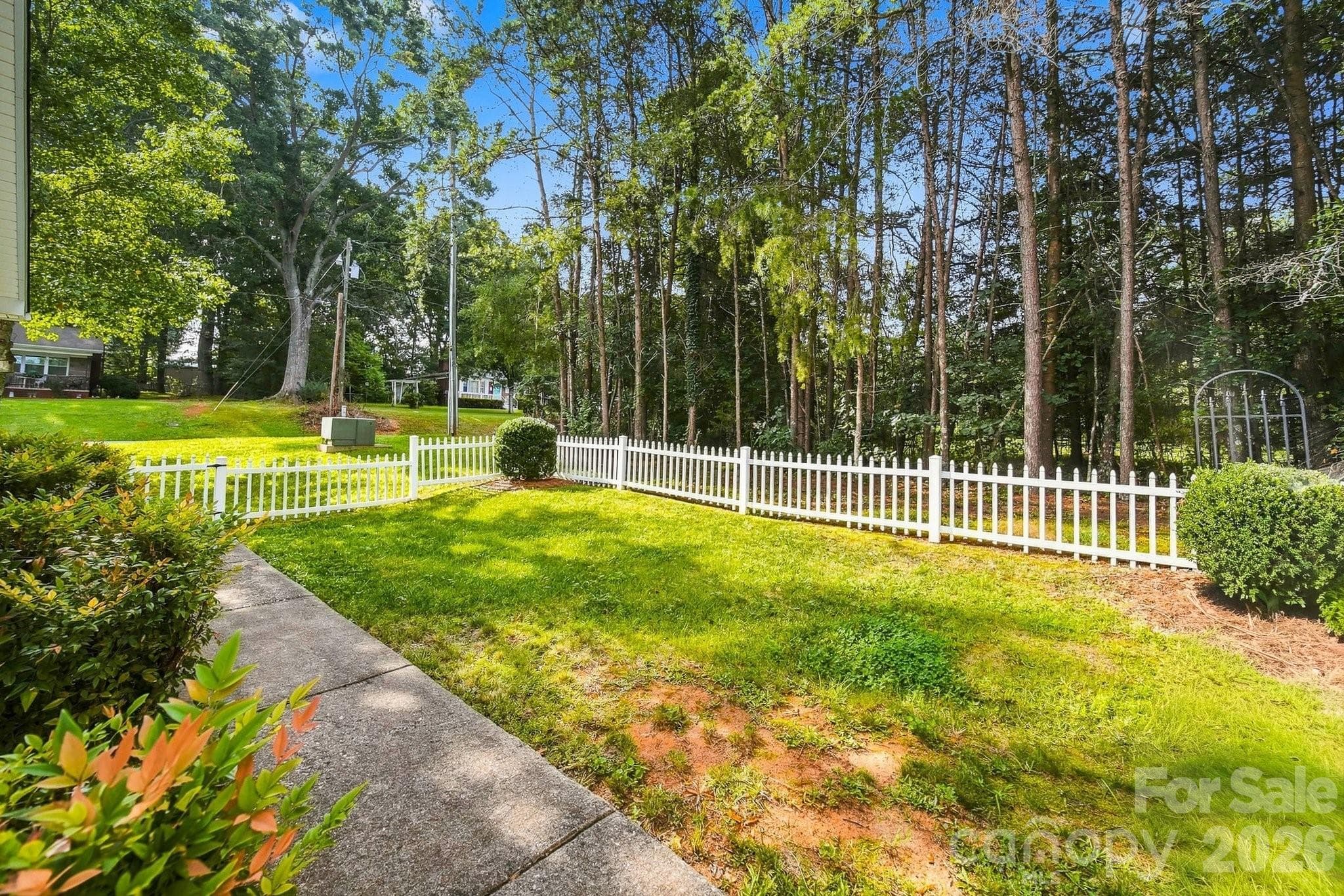 Townhouse at 803 Whetstone Place SW, Conover, photo 23 of 30