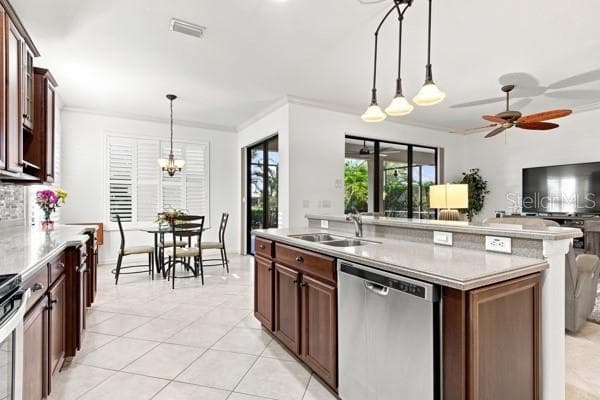 Single Family Residence at 1884 BATELLO DR, VENICE, photo 7 of 44