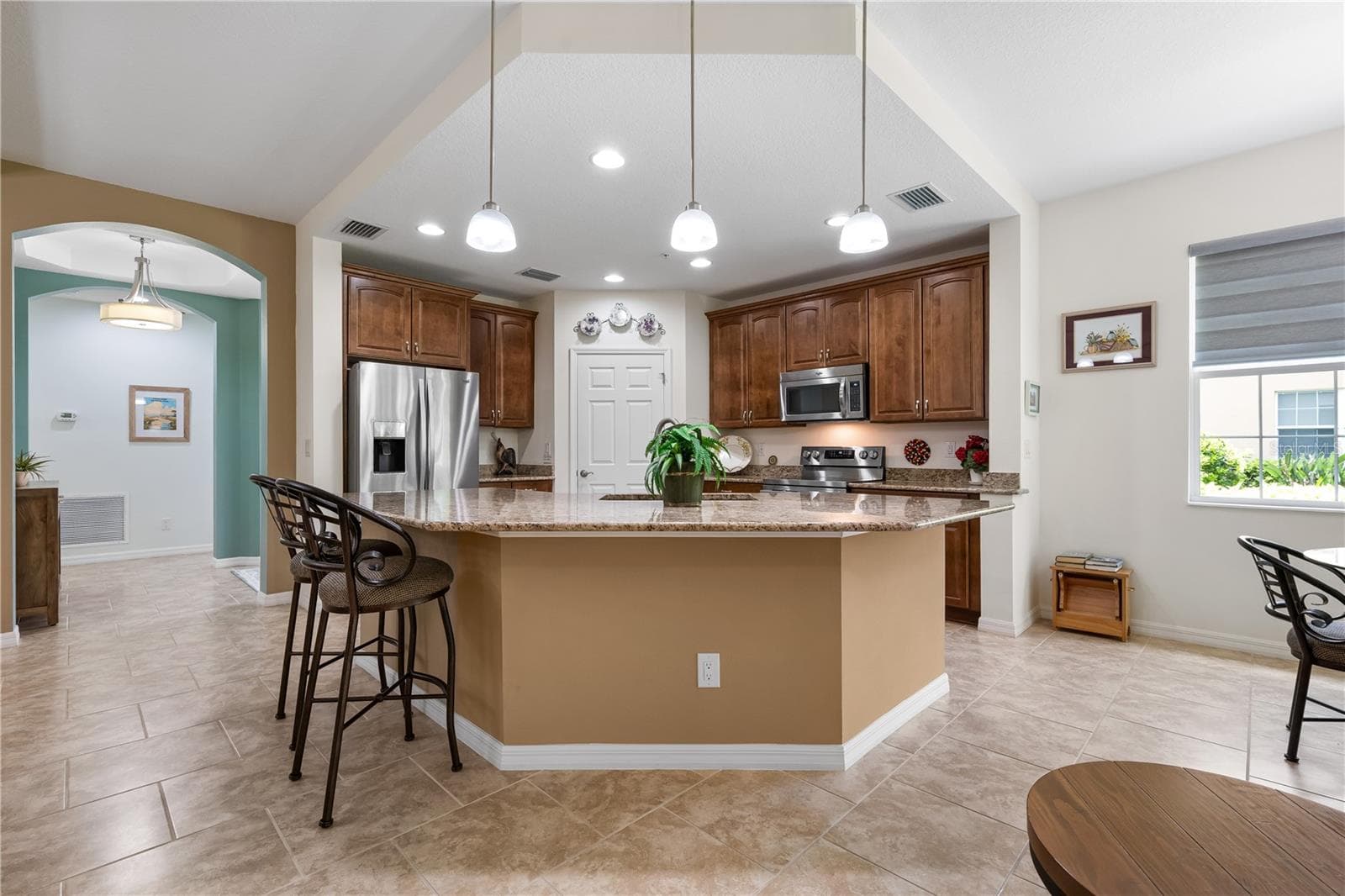 Condominium at 166 BELLA VISTA TER #19A, NOKOMIS, photo 13 of 72